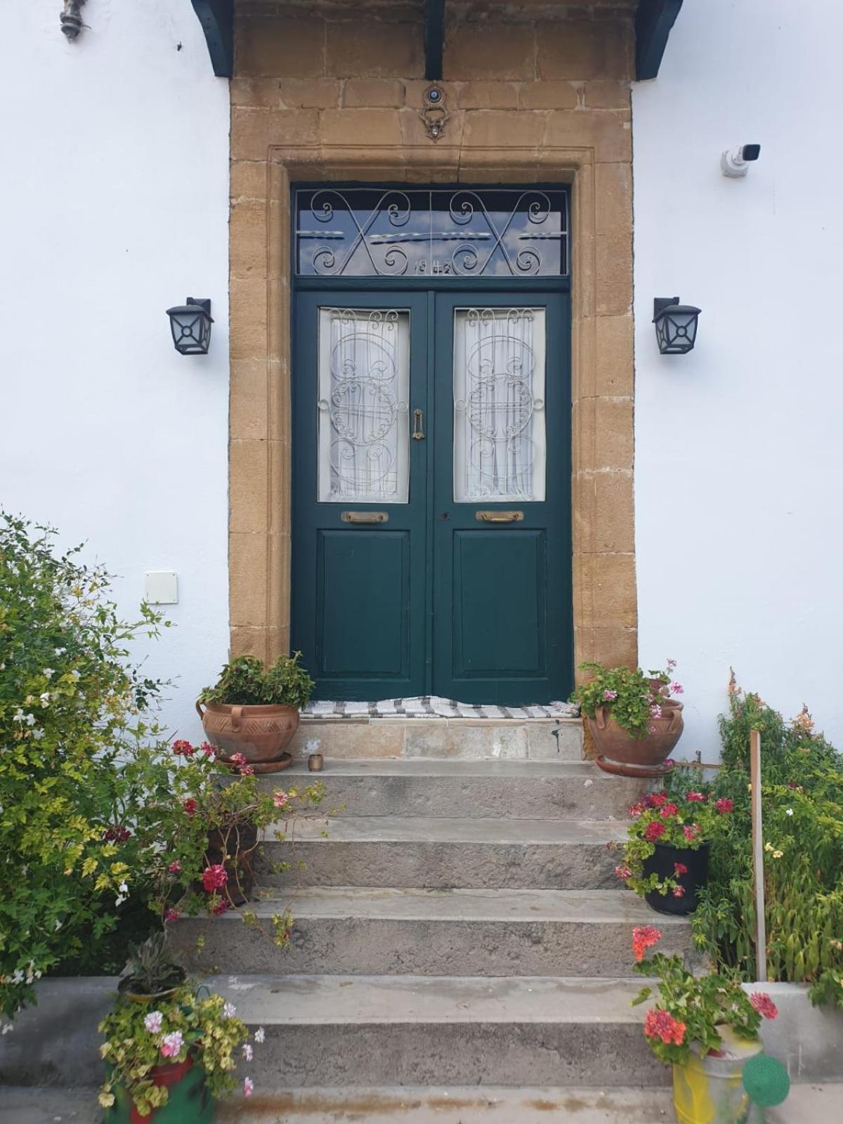 Dervise Mehmet Guest House Lefka  Exterior photo
