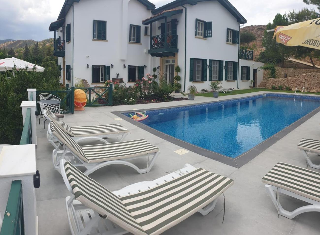 Dervise Mehmet Guest House Lefka  Exterior photo